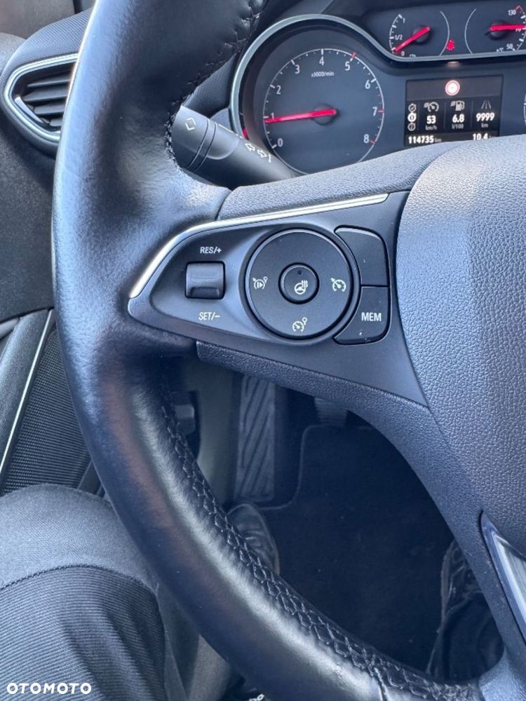 Opel Crossland X - 32