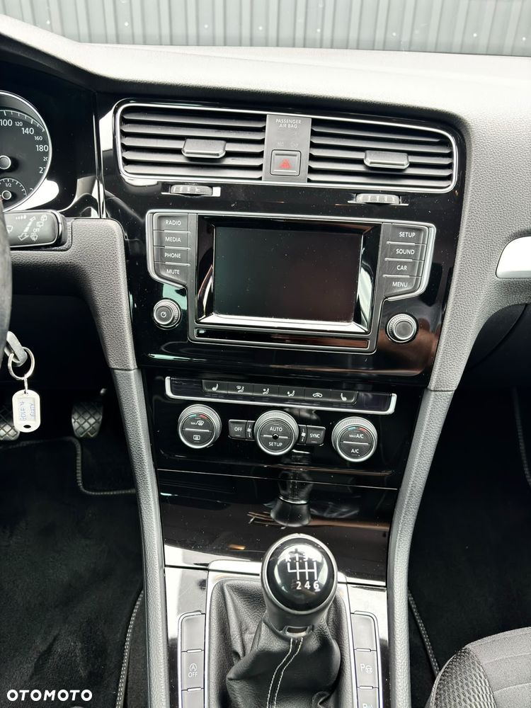 Volkswagen Golf 1.4 TSI BlueMotion Technology Cup - 15