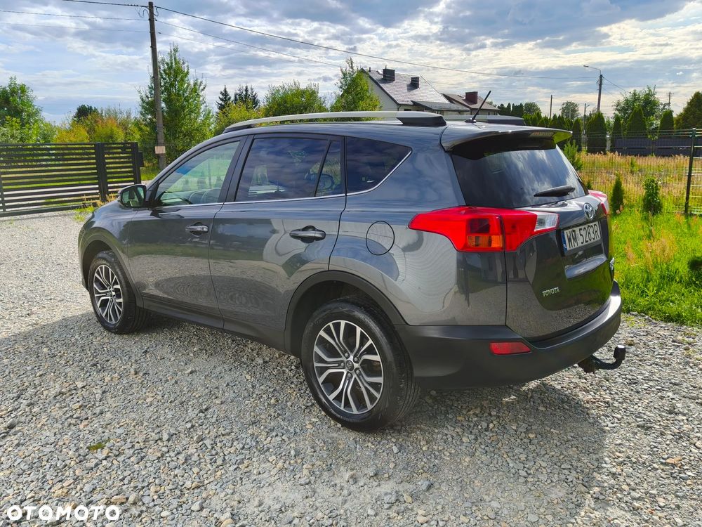 Toyota RAV4 2.2 D-4D 4x4 Automatik Executive - 3