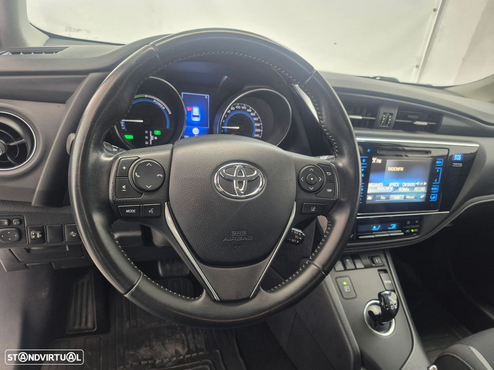 Toyota Auris Touring Sports 1.8 HSD Freestyle - 11