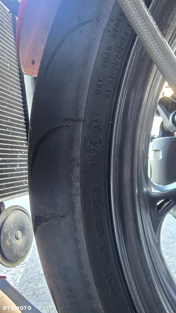 Triumph Street Triple - 21