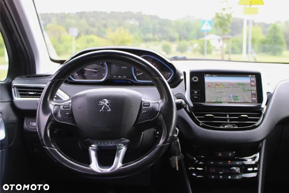 Peugeot 2008 1.6 e-HDi Allure S&S - 25