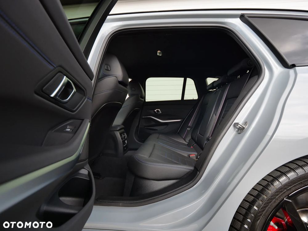 BMW Seria 3 M340i xDrive sport - 29