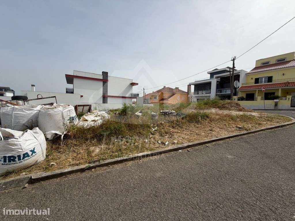 Moradia de luxo T5 em gaveto, Bairro da Primavera, Santa Iria Azóia - Grande imagem: 3/5