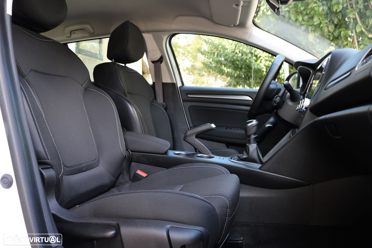 Renault Mégane Sport Tourer BLUE dCi 115 LIMITED - 21