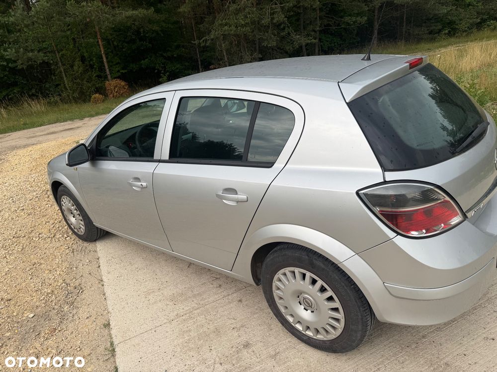 Opel Astra 1.6 Sport - 12
