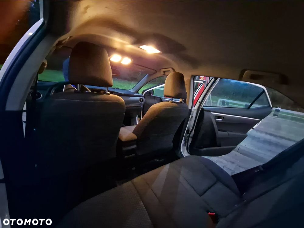 Toyota Corolla 1.6 Comfort - 8