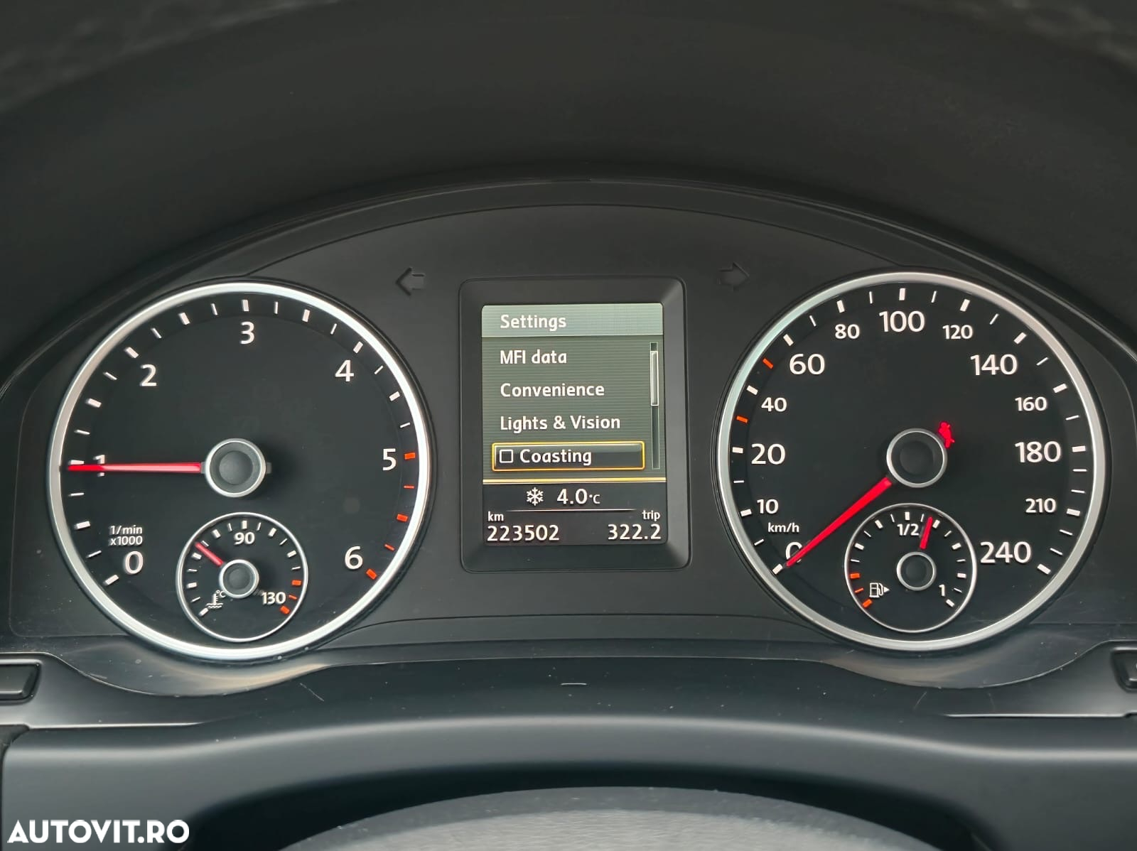 Volkswagen Tiguan 2.0 TDI DPF 4Motion BlueMotion Technology DSG Exclusive - 28
