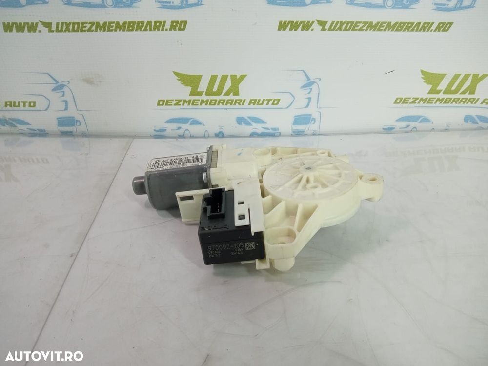 Motoras macara dreapta spate 827300001r Renault Laguna 3  [din 2007 p - 1