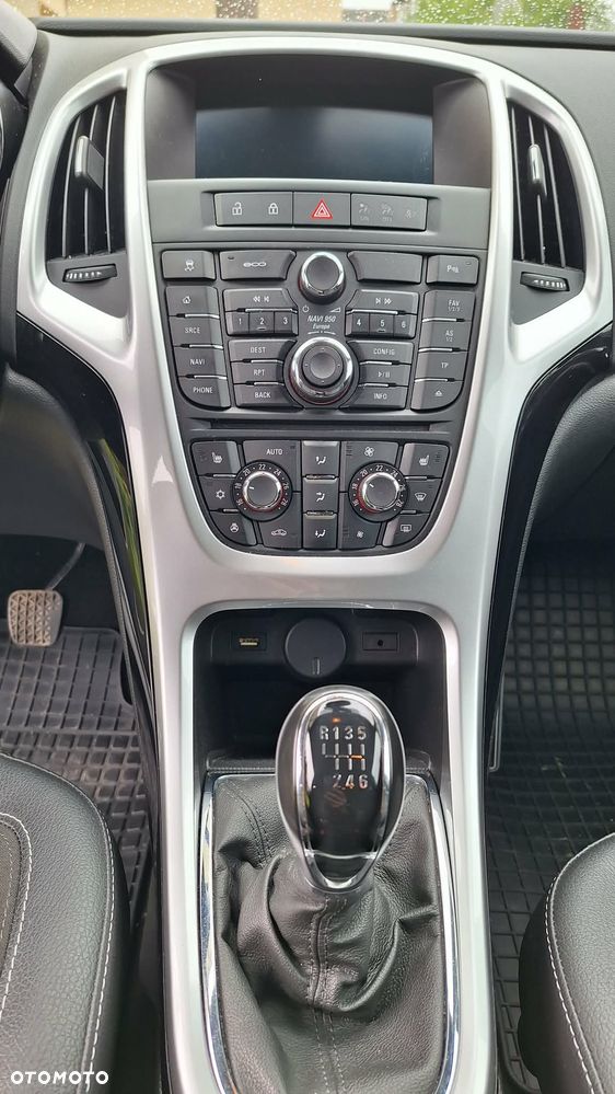 Opel Astra 1.4 Turbo - 10