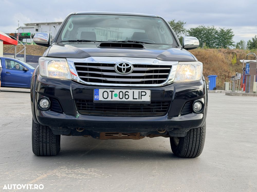 Toyota Hilux 4x4 Cabina Dubla Style - 1