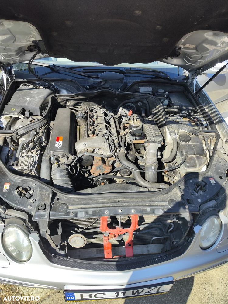 Mercedes-Benz E 220 CDI Avantgarde - 20