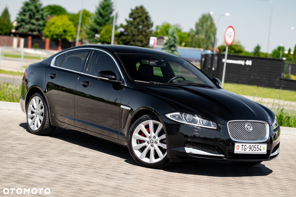 Jaguar XF 2.0 T Premium Luxury - 2