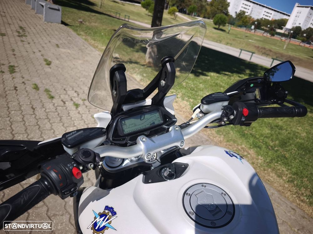 MV Agusta Stradale 800 - 8