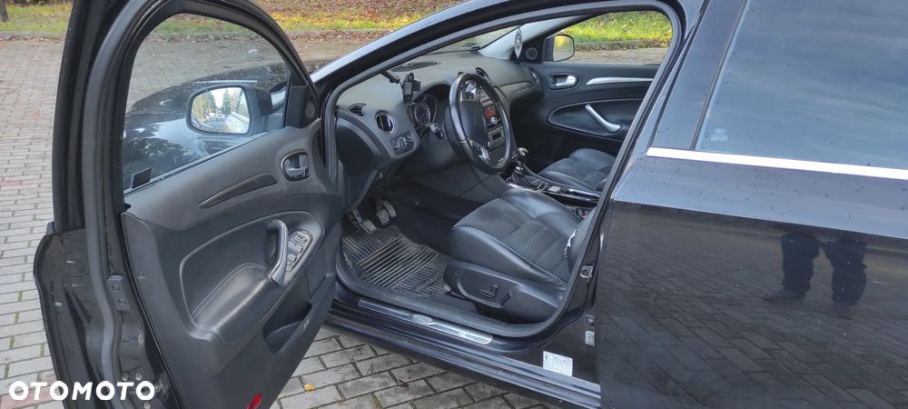 Ford Mondeo 2.5 Black Magic - 18