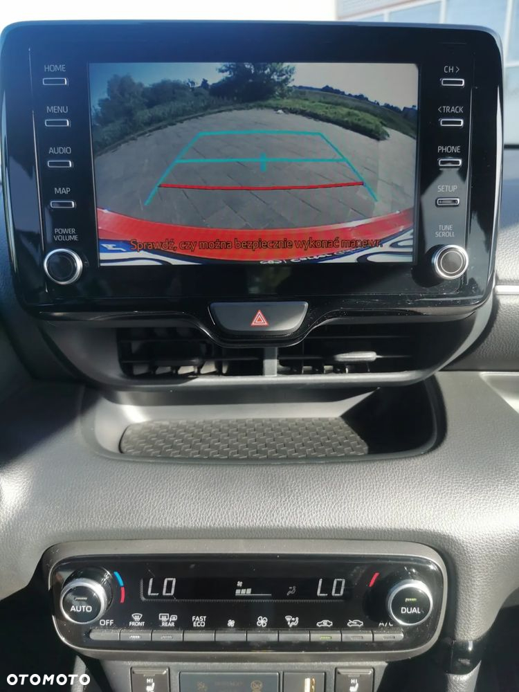 Toyota Yaris Hybrid 1.5 Premiere Edition - 16