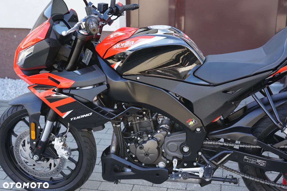 Aprilia Tuono - 26