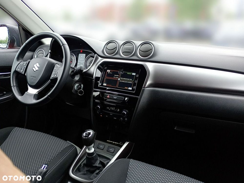 Suzuki Vitara 1.4 Boosterjet SHVS Premium 2WD - 17