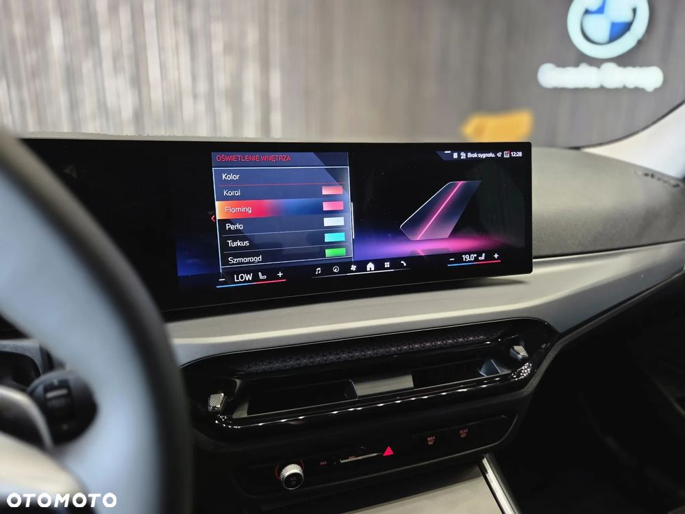 BMW Seria 3 318d MHEV - 21