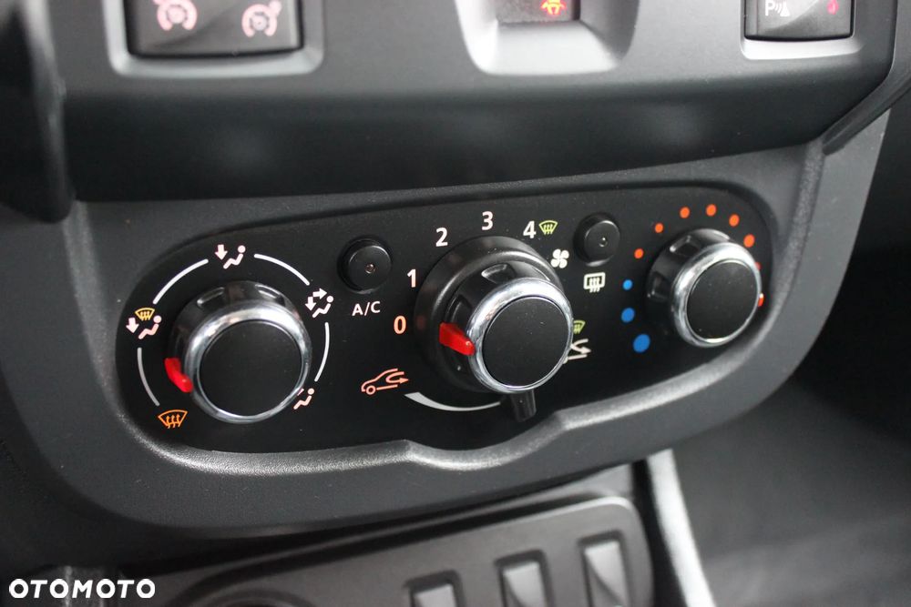 Dacia Duster 1.5 dCi Laureate 4x4 - 13