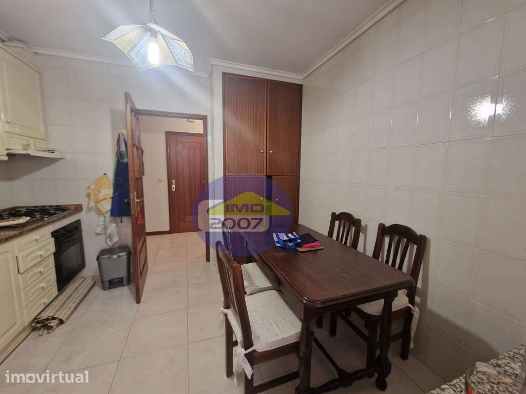 Apartamento T2 em Paços de Brandão - Grande imagem: 4/22