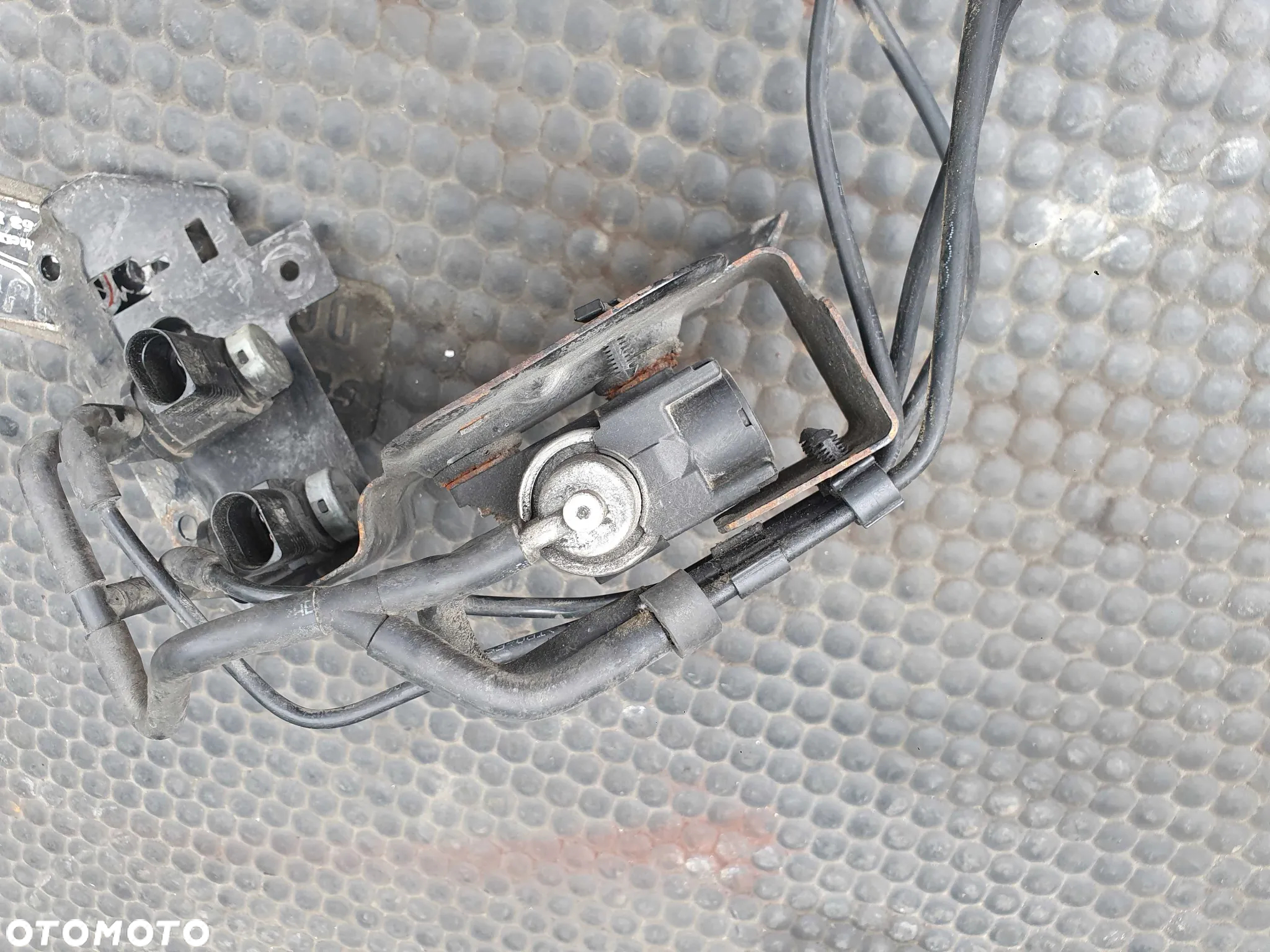 Zawor 1K0906283A 8E0906627C Zawory Podcisnienia Przewody Weze Krociec 2.0 TDI AUDI A4 B7 A6 C6 - 16