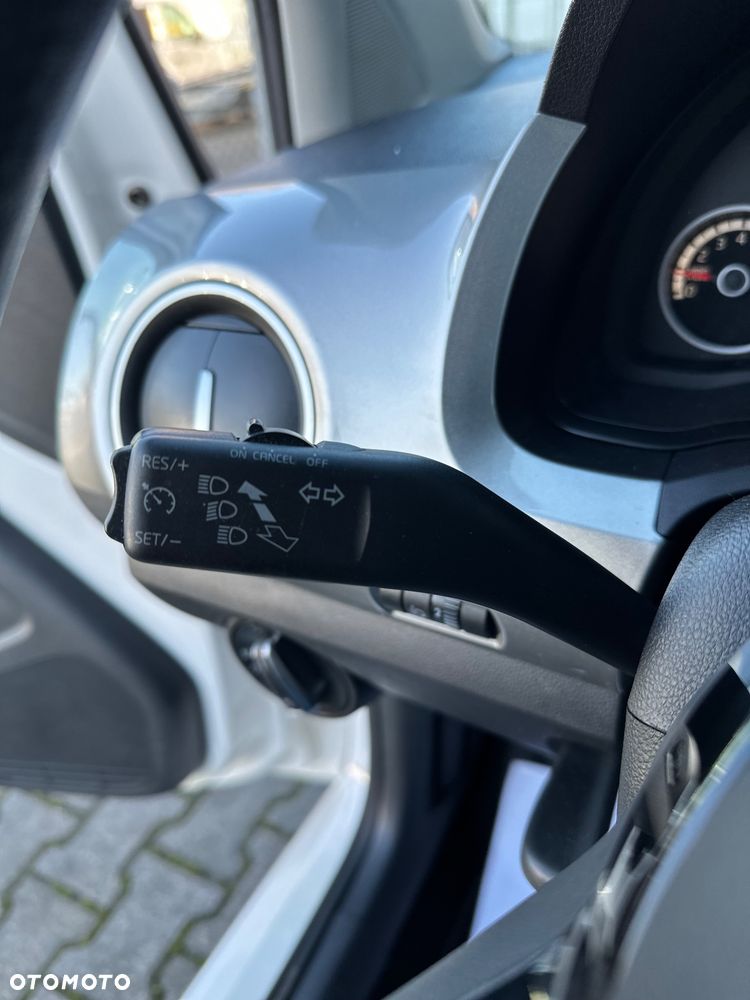 Volkswagen up! - 16