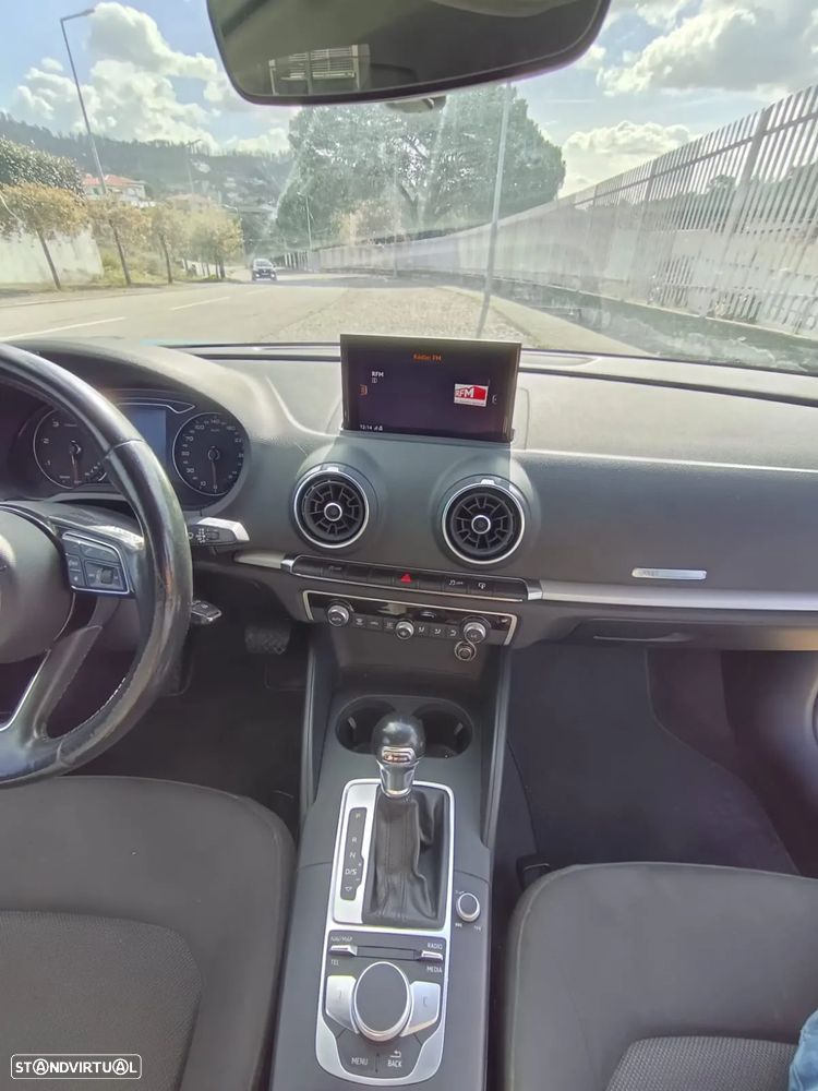 Audi A3 Sportback 1.6 TDI S tronic - 6