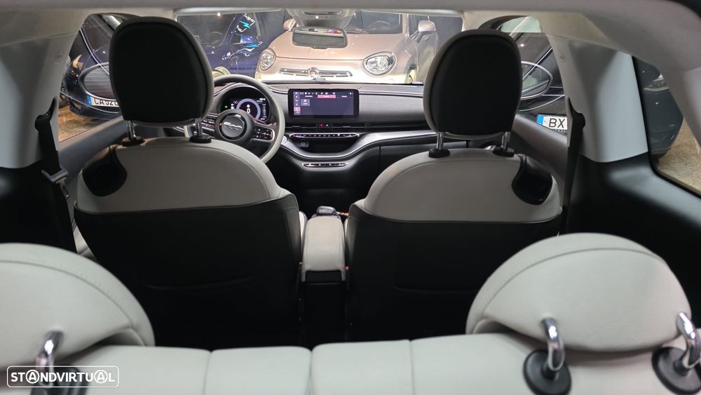 Fiat 500e La Prima - 12