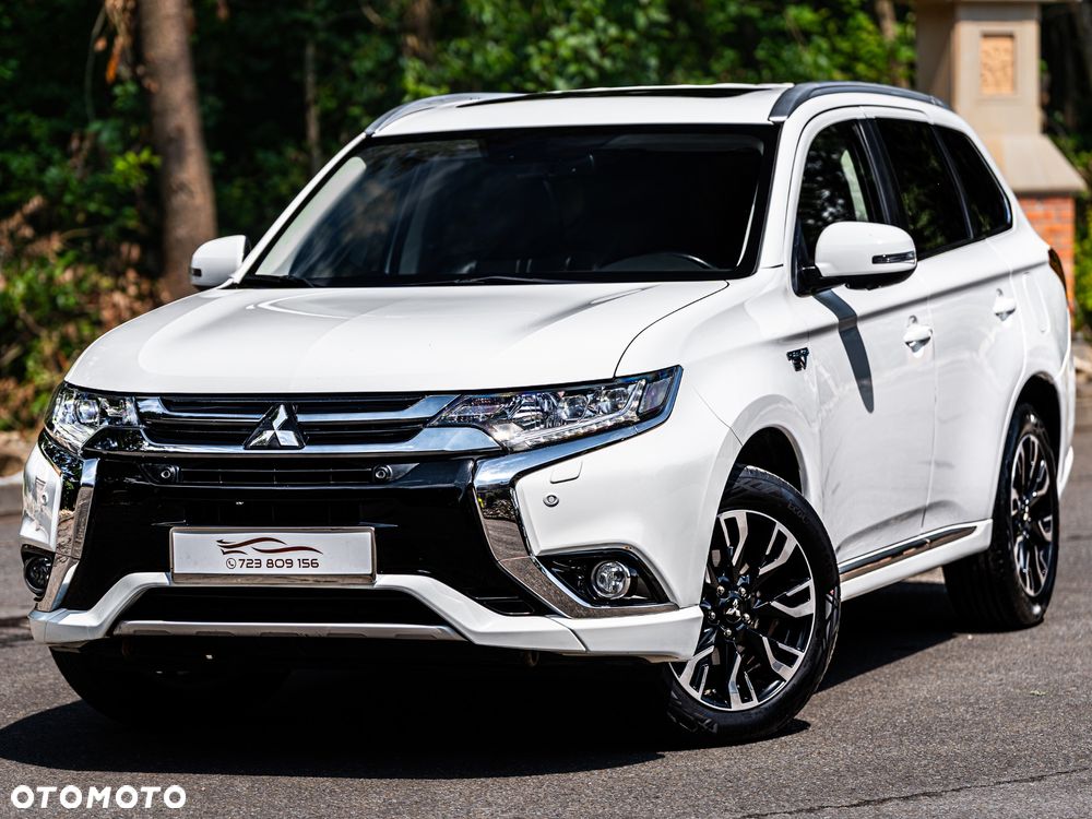 Mitsubishi Outlander 2.0 4WD Plug-In Hybrid Plus - 2