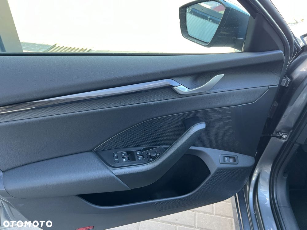 Skoda Octavia 2.0 TDI Selection DSG - 19