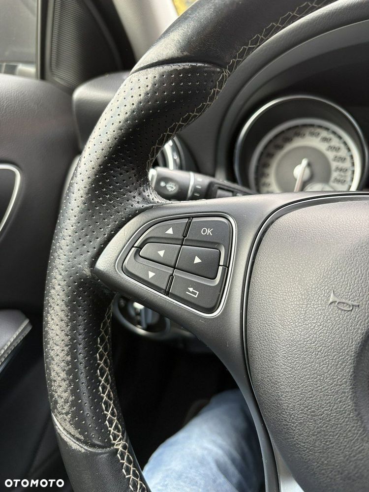 Mercedes-Benz GLA - 22