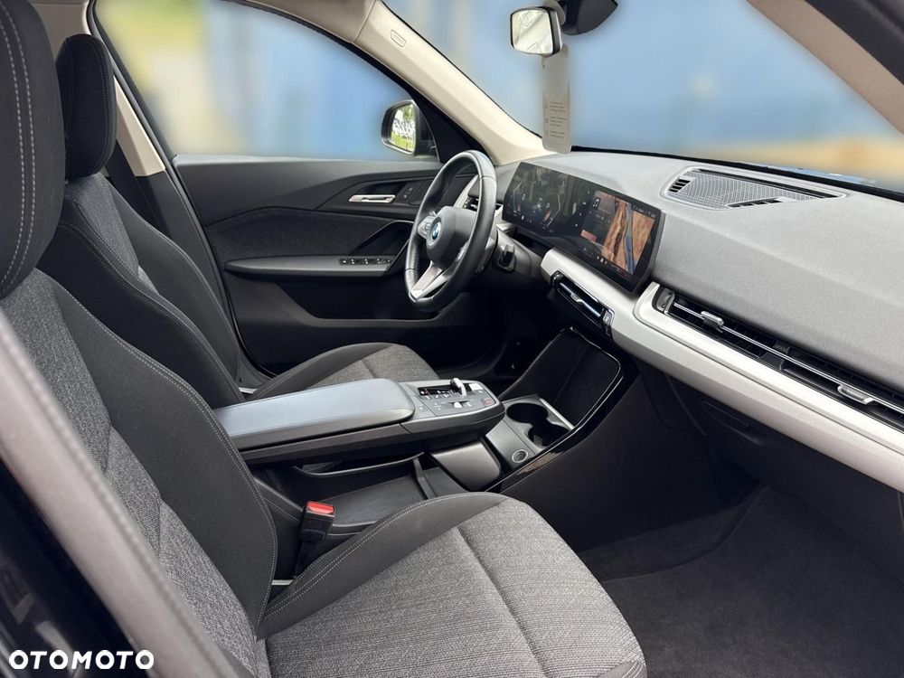BMW iX1 - 7