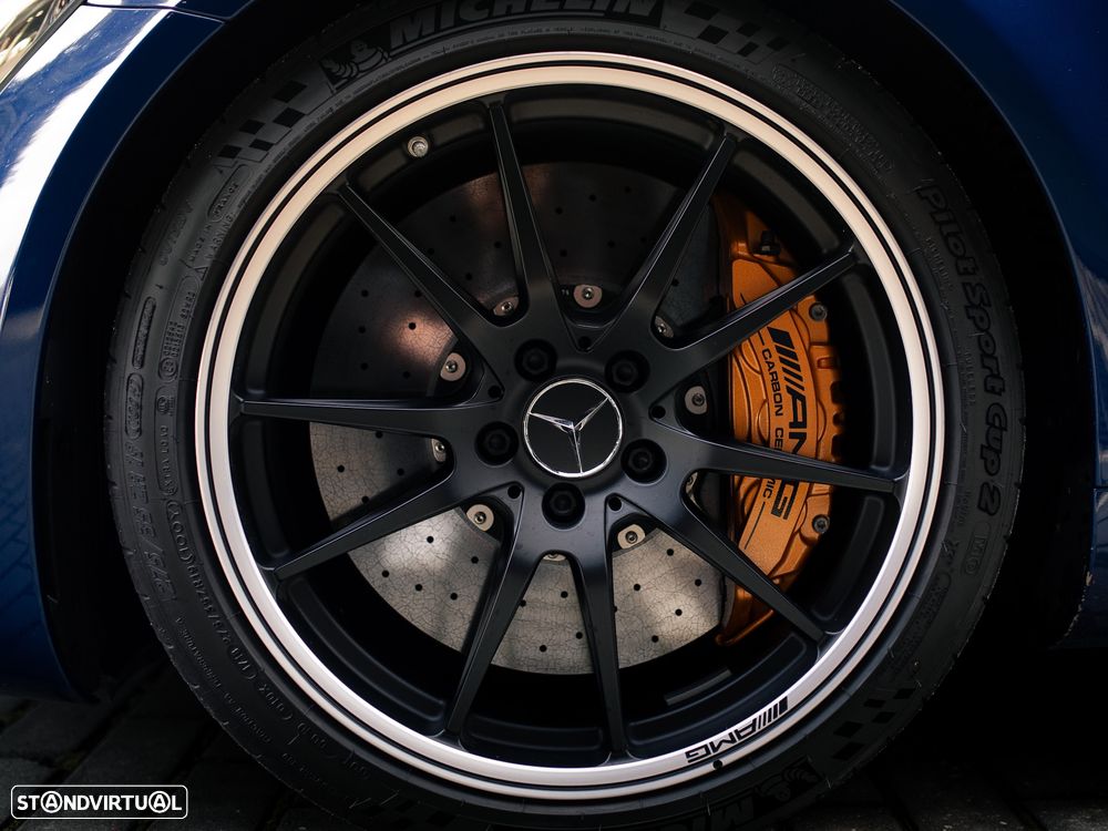 Mercedes-Benz AMG GT R - 9