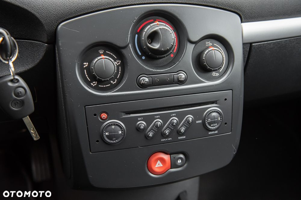 Renault Clio 1.6 16V Privilege - 19