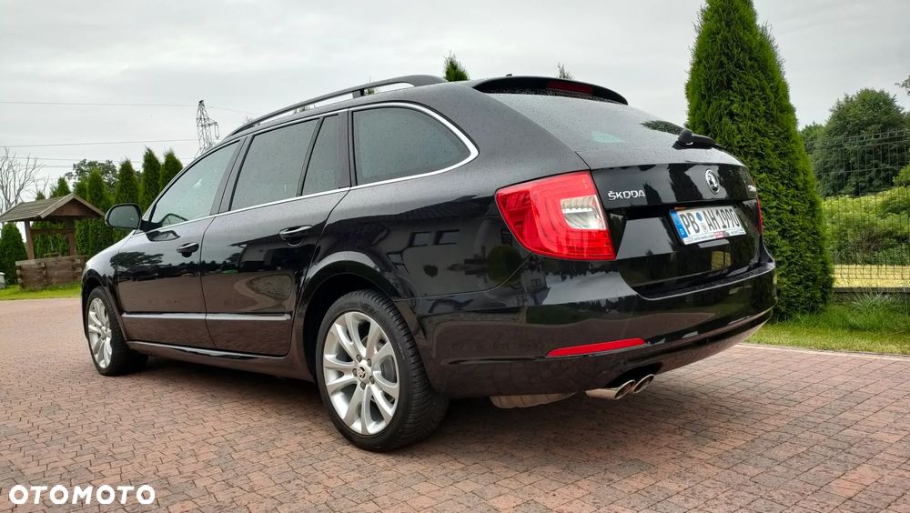 Skoda Superb 2.0 TDI DSG Exclusive - 19