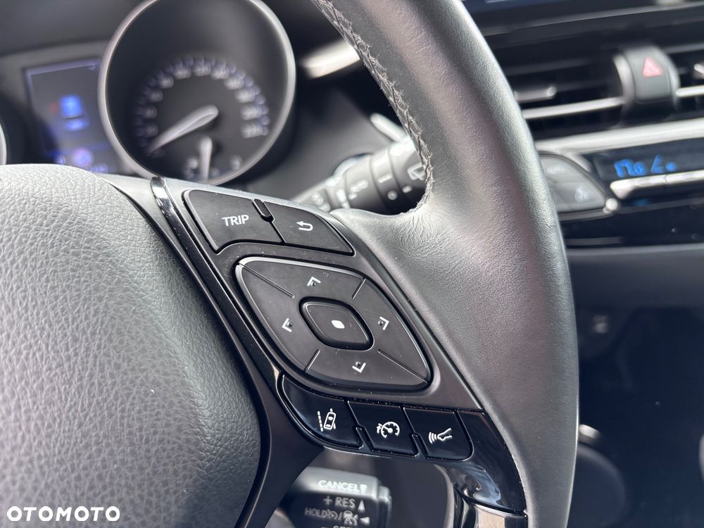 Toyota C-HR Business-Edition - 21