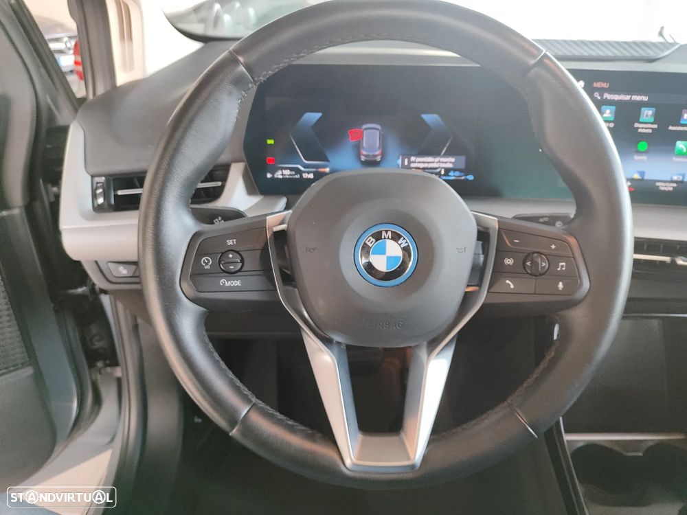 BMW 225xe Active Tourer - 26