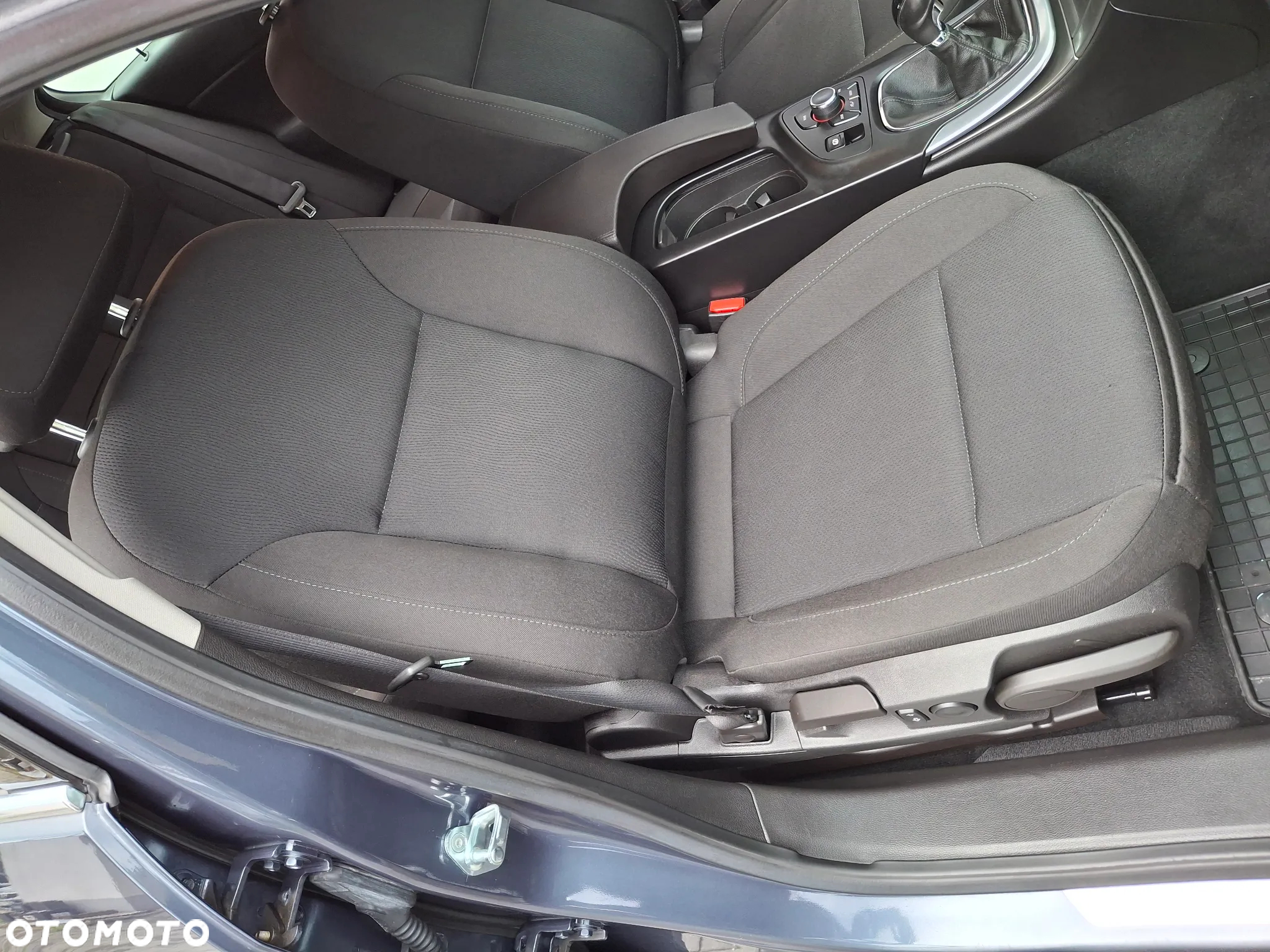 Opel Insignia 1.8 Active - 26