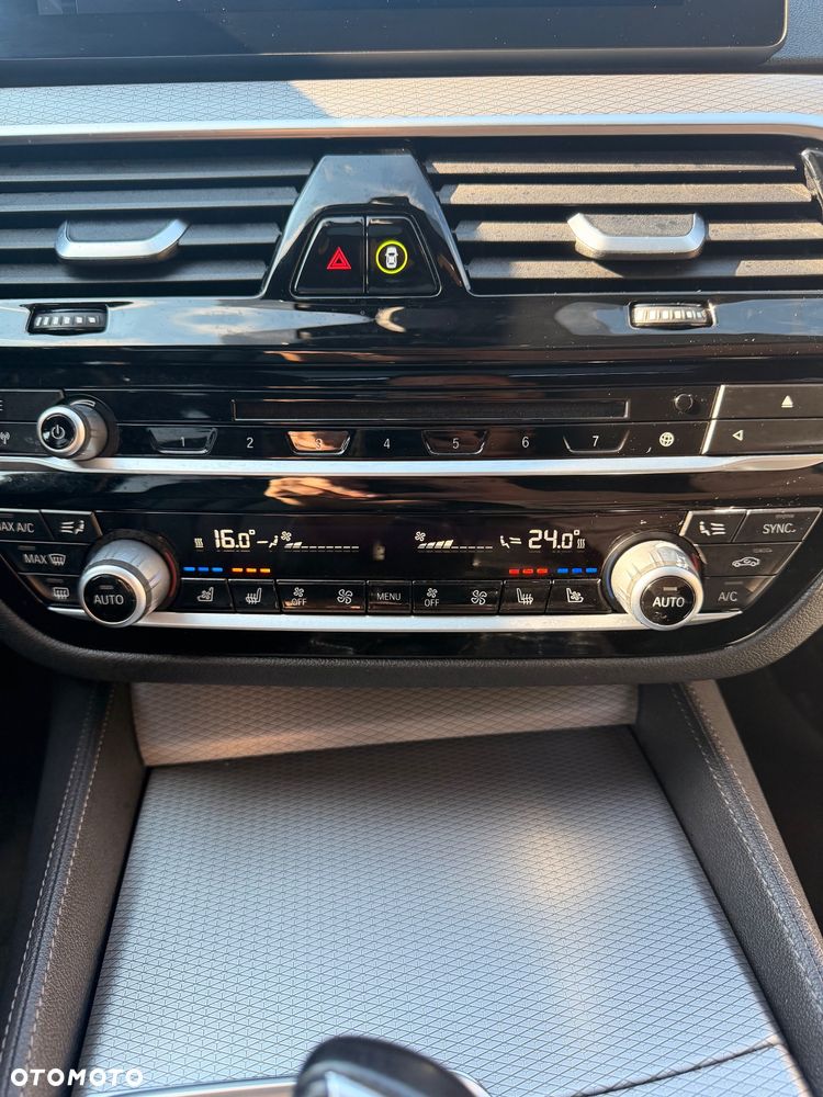 BMW Seria 5 - 23