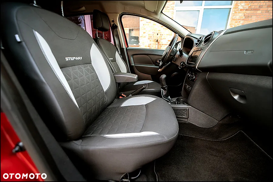 Dacia Sandero Stepway TCe 90 Prestige - 33