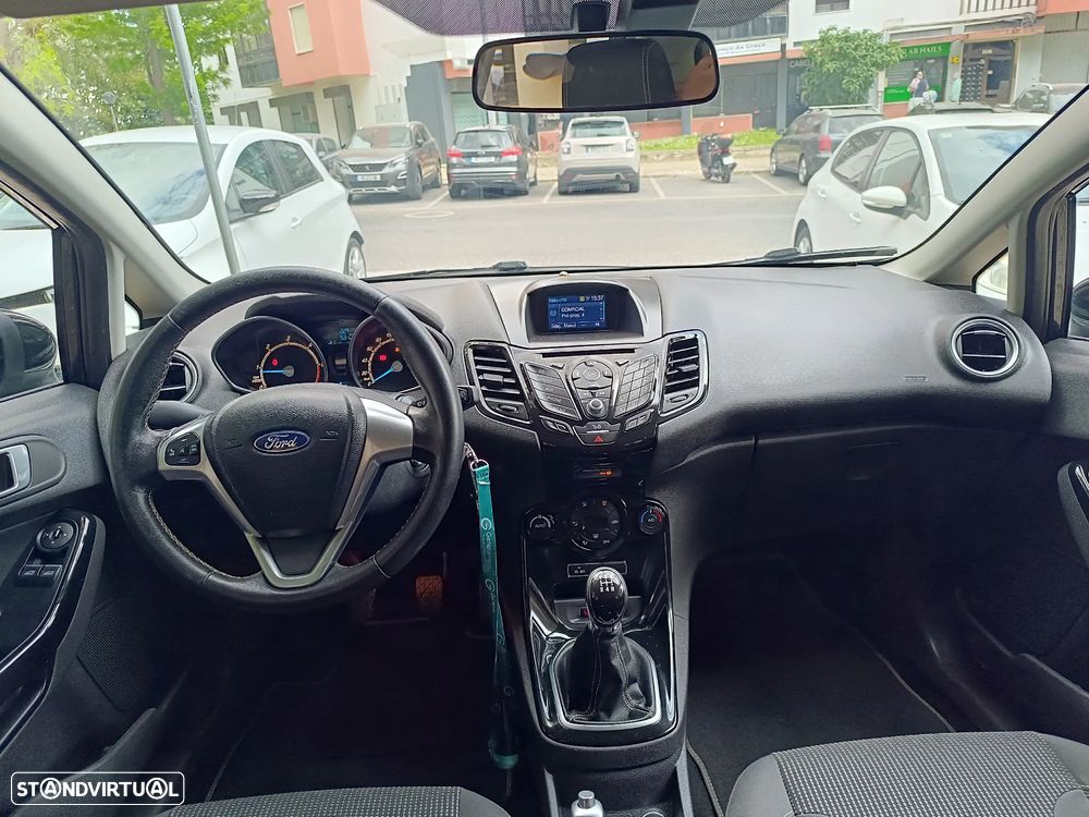 Ford Fiesta 1.5 TDCi Titanium - 11