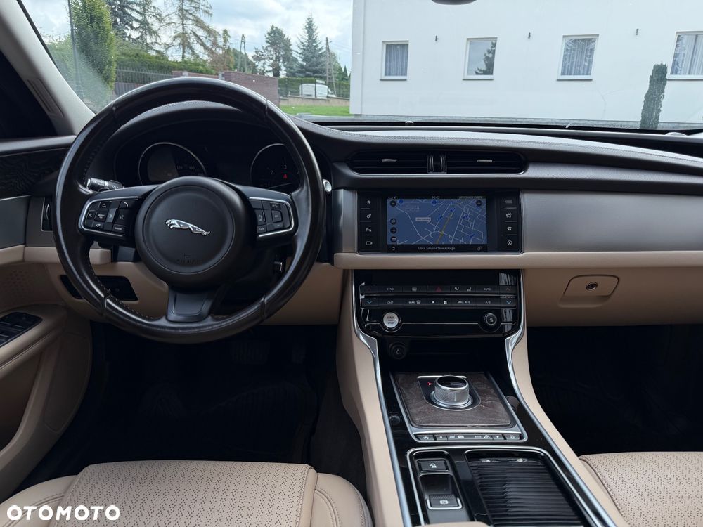 Jaguar XF E-Performance Portfolio - 27