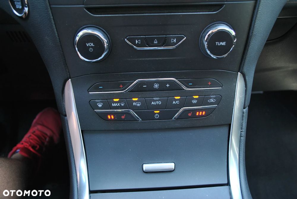 Ford S-Max 2.0 TDCi Titanium PowerShift - 29