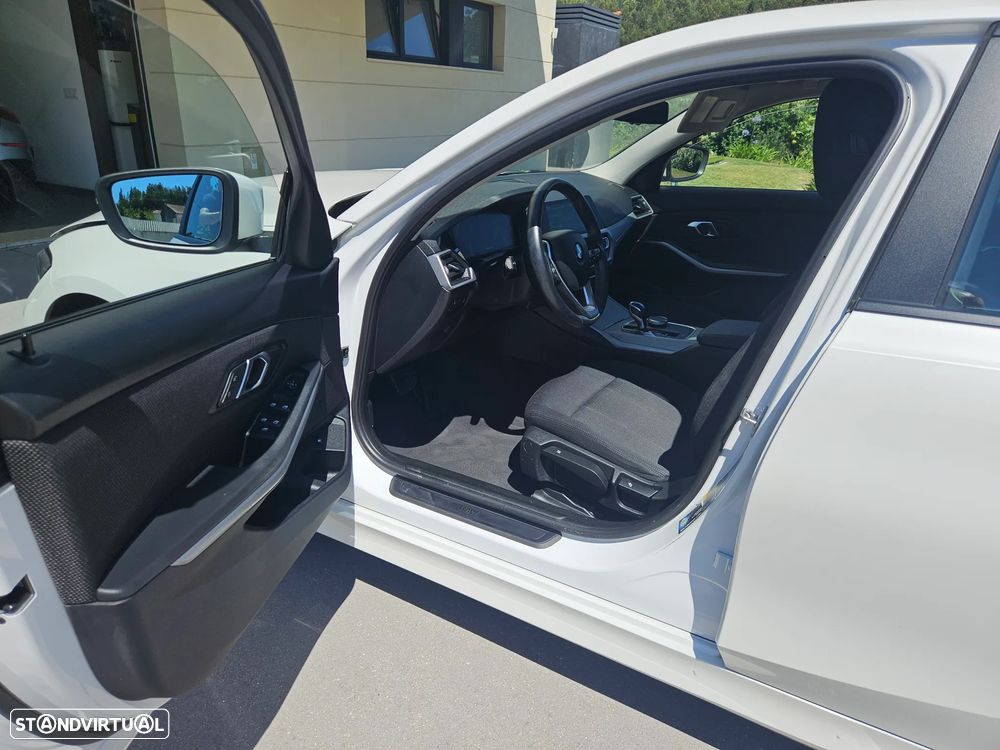 BMW 330 e Corporate Edition Auto - 12
