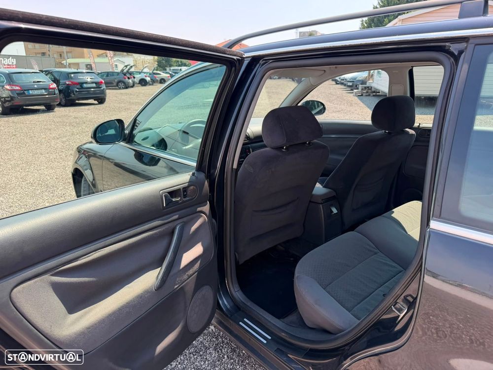 VW Passat 1.9 TDi Confortline Tip - 15