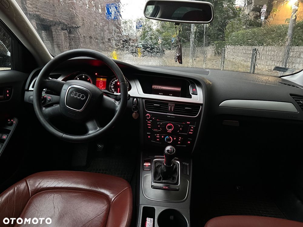Audi A4 Avant 2.0 TDI - 6