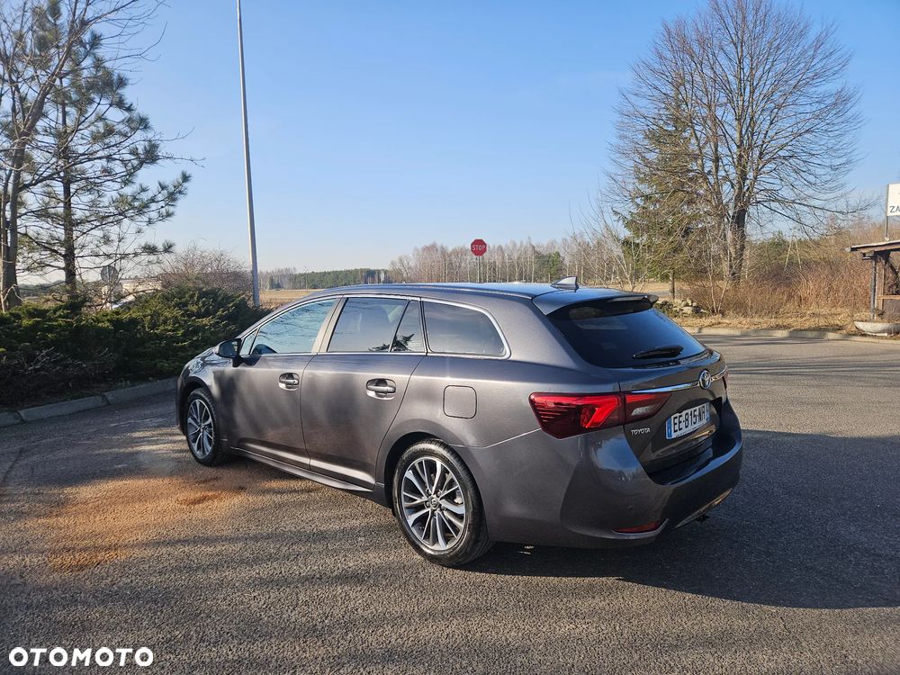 Toyota Avensis 2.0 D-4D Premium - 14