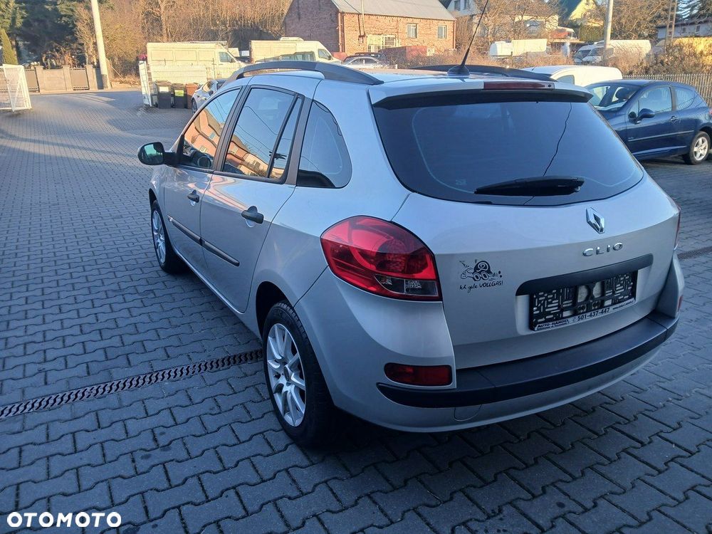 Renault Clio 1.2 16V Life - 5