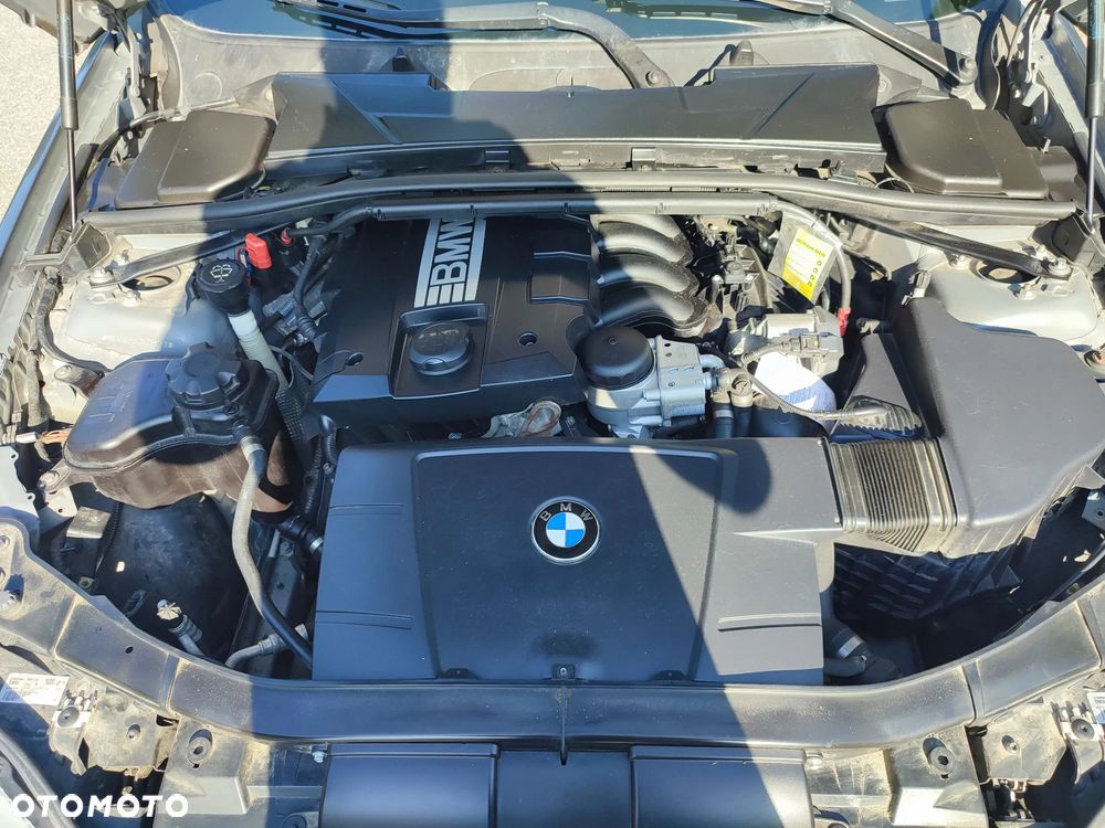BMW Seria 3 320i Edition Sport - 15